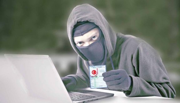 Sahte Sosyal Medya Üyeliği Açmak Suç mu?